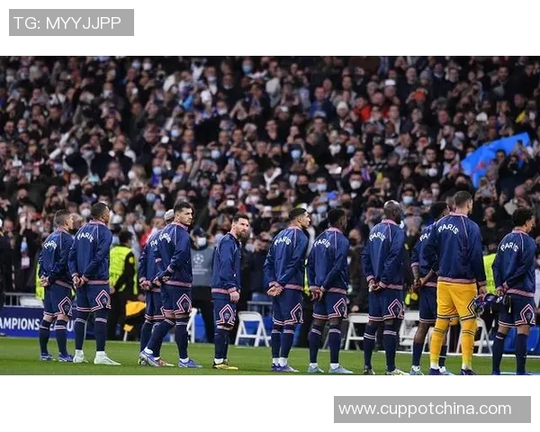 欧冠门票系统故障致数万球迷排队长达12小时抢购门票